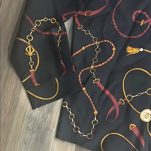 Lilysilk black gold chain top Louisville - Picture 7 of 8